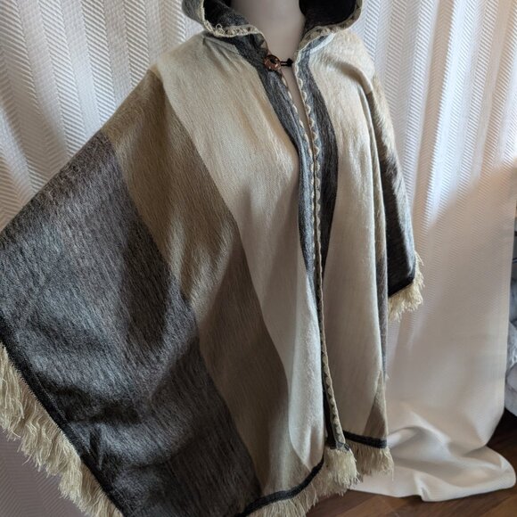 Tresart Cache Alpaca Blend Hooded Open Front Poncho Cape Neutral One Size - Picture 4 of 13